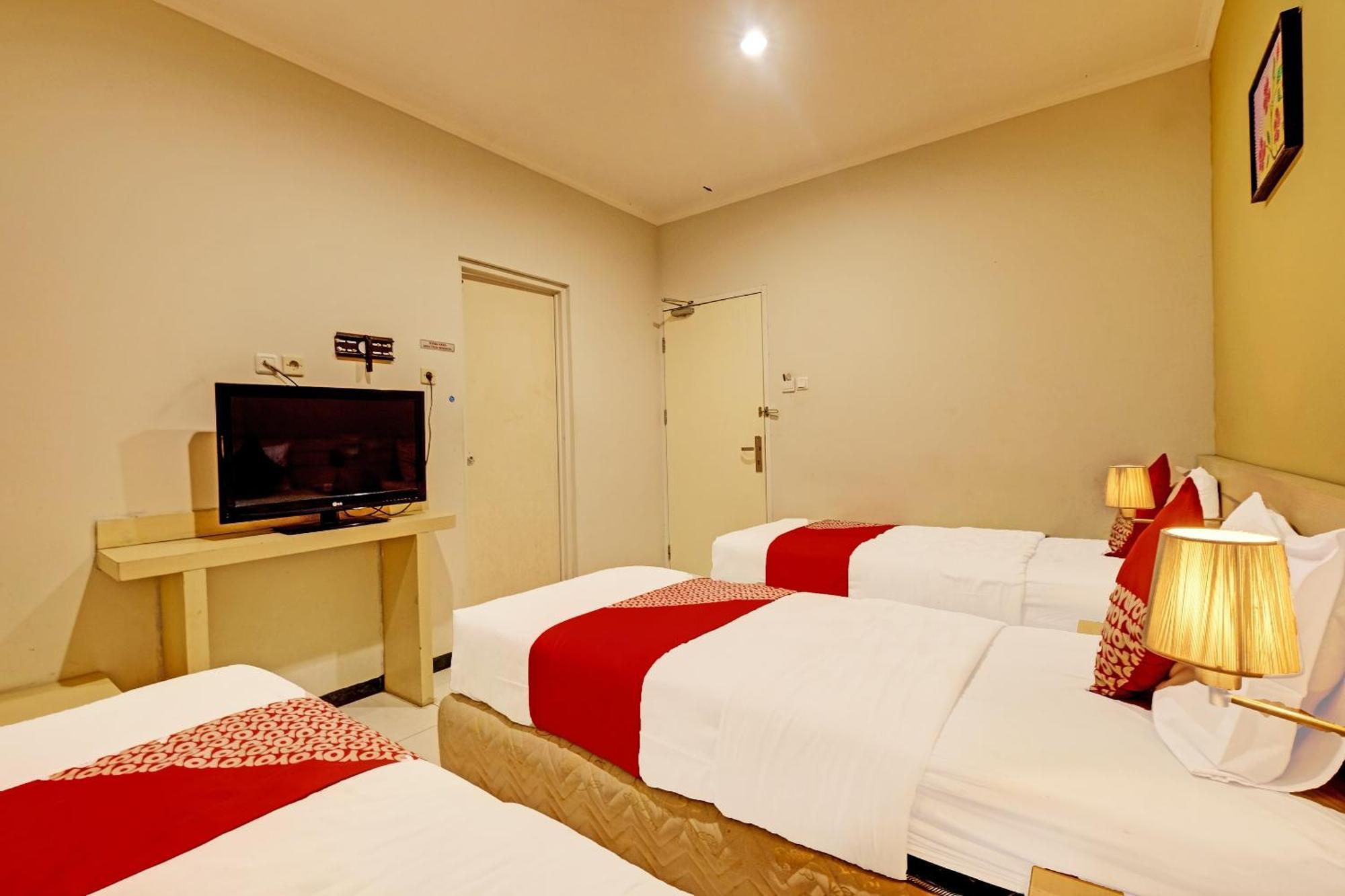 Sky Guesthouse Semarang Exteriér fotografie