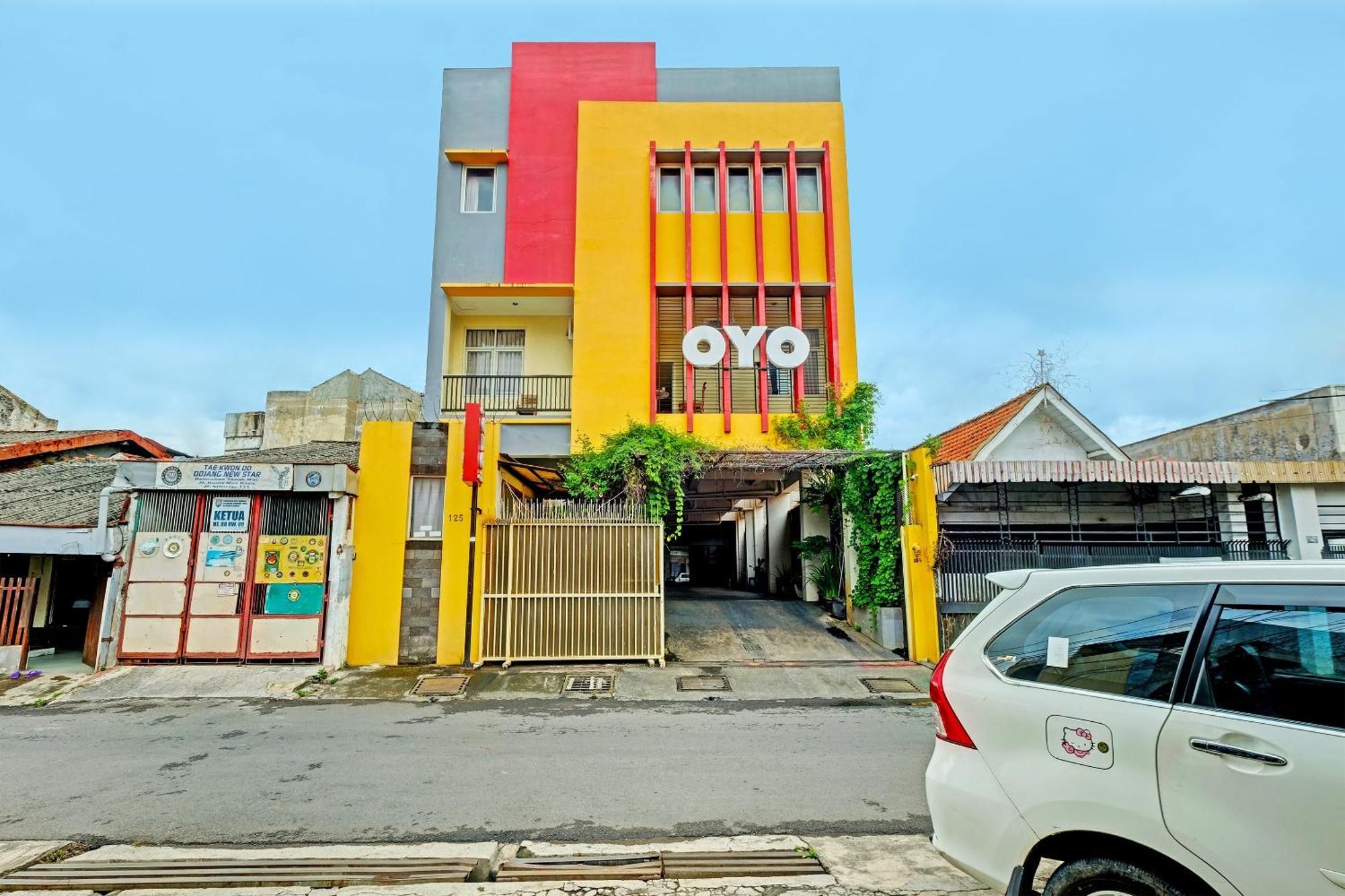 Sky Guesthouse Semarang Exteriér fotografie