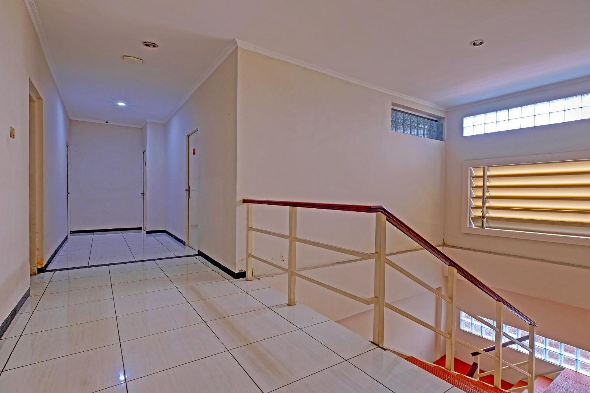 Sky Guesthouse Semarang Exteriér fotografie