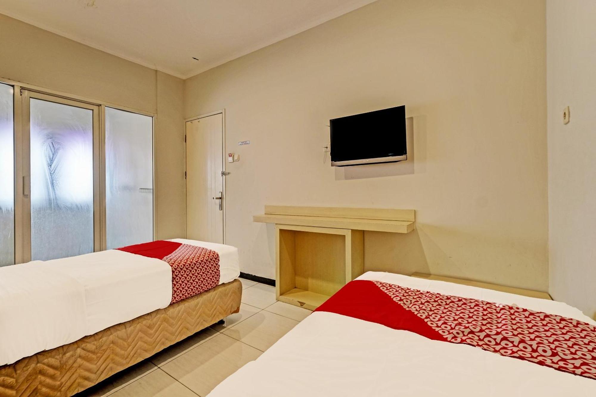 Sky Guesthouse Semarang Exteriér fotografie