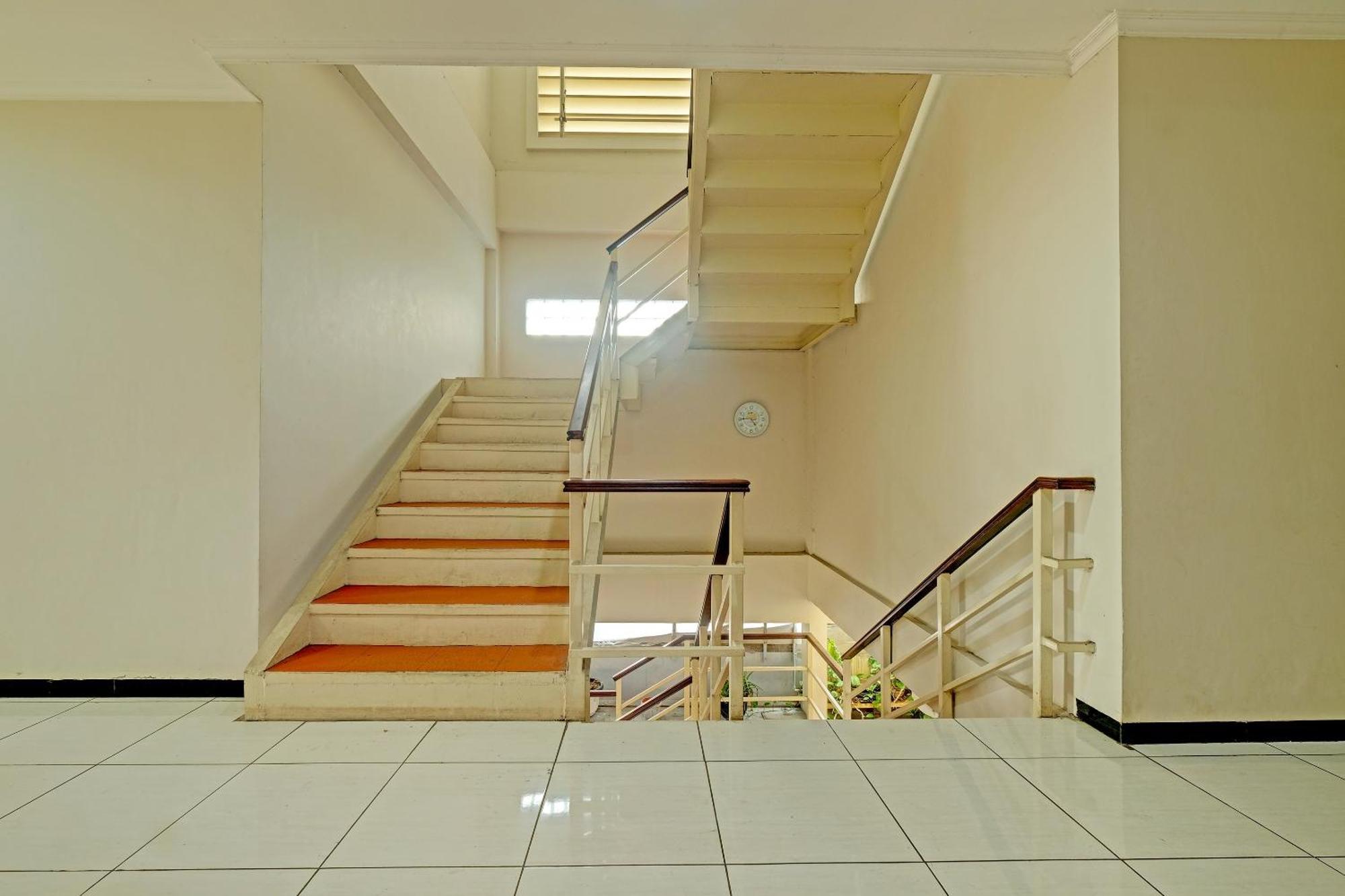 Sky Guesthouse Semarang Exteriér fotografie